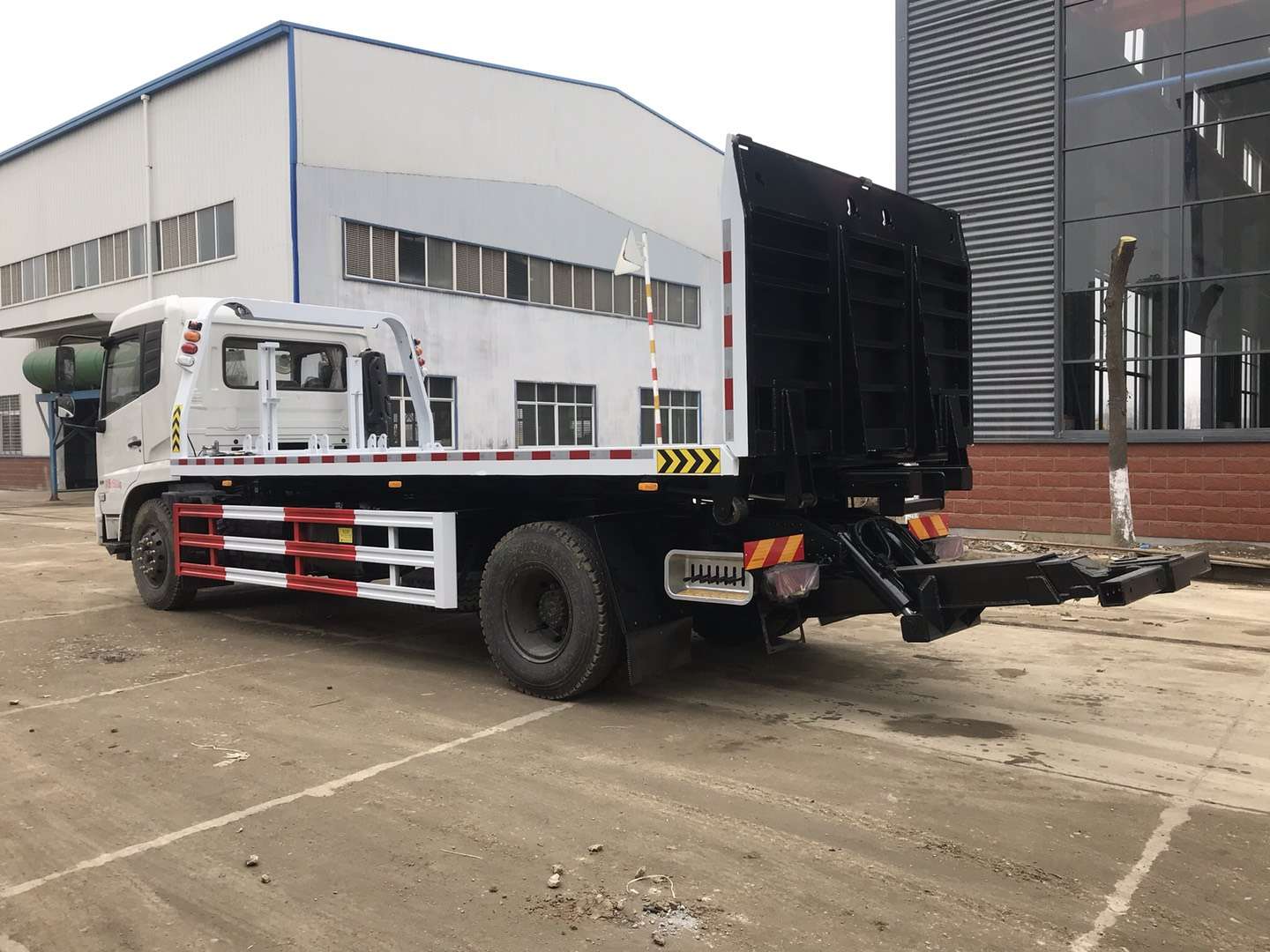 東風(fēng)天錦一拖二清障異型 報(bào)廢車(chē)廠專(zhuān)用